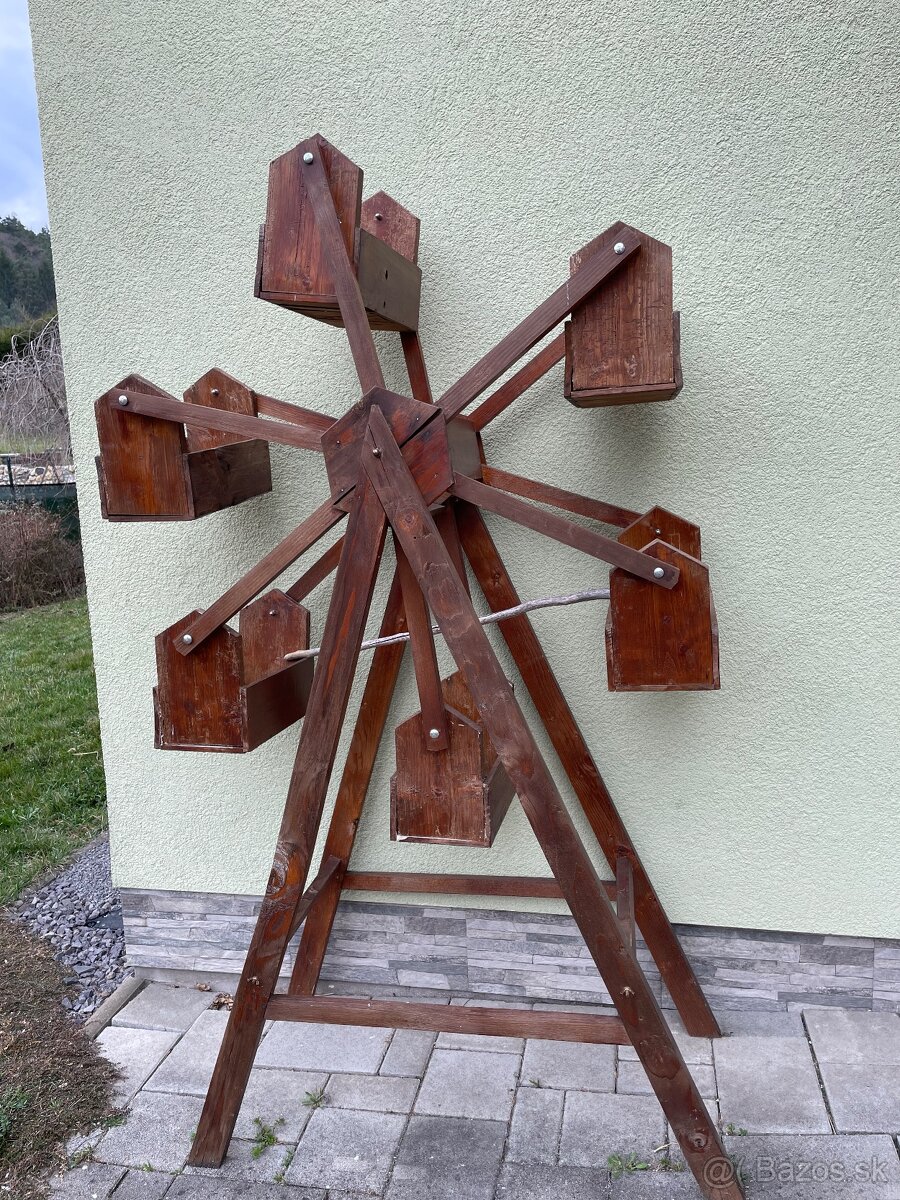 Mlynské koleso -dekorácia na kvety