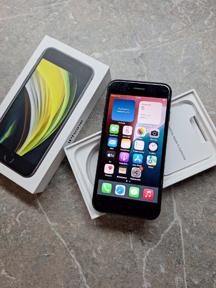 Predám iPhone Se 2020 Black zdravie baterie 86 percent