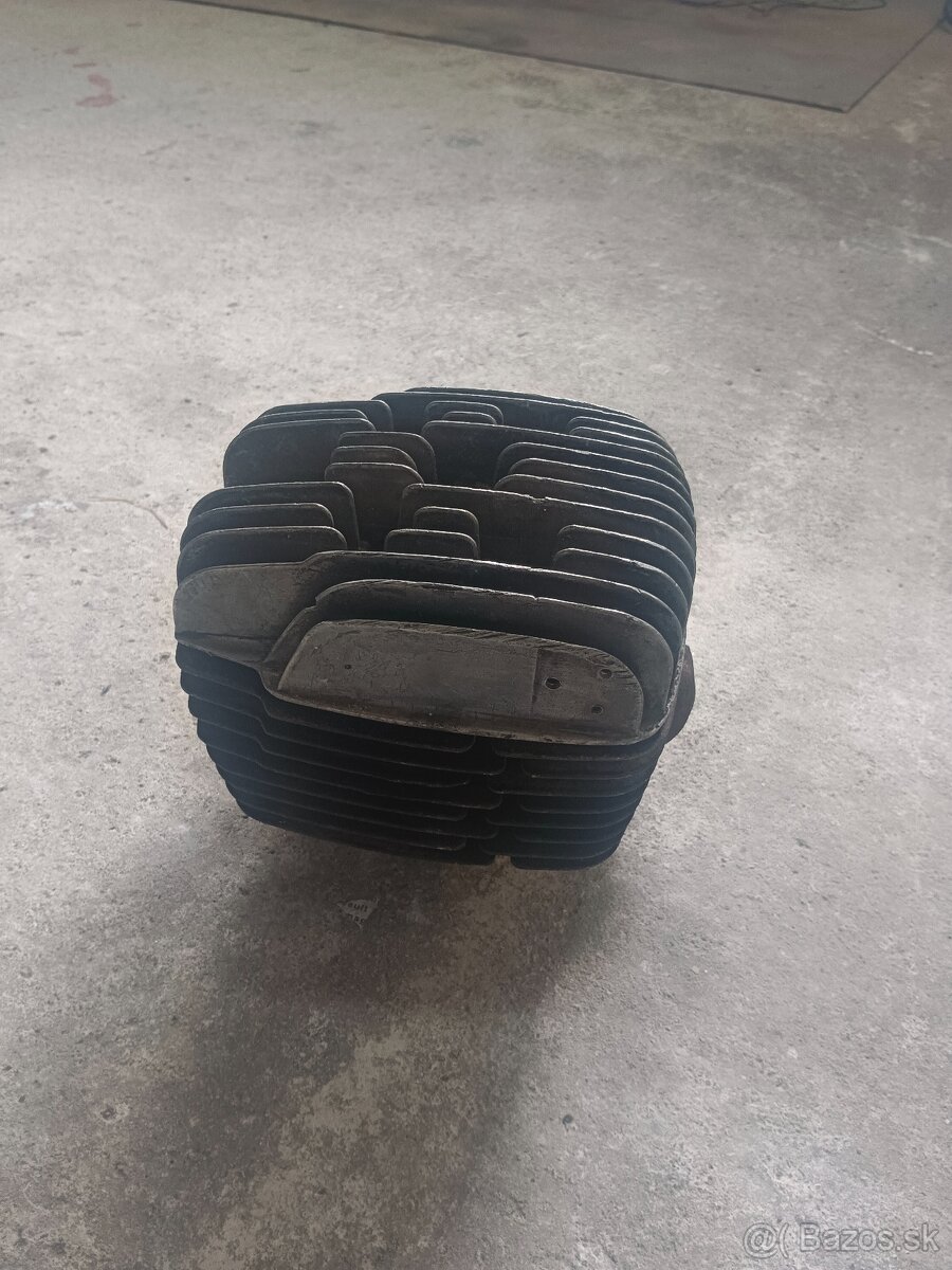 Valec a hlava Jawa 350 639