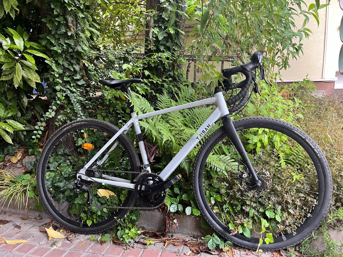 Predám cestný bicykel Triban RC 120