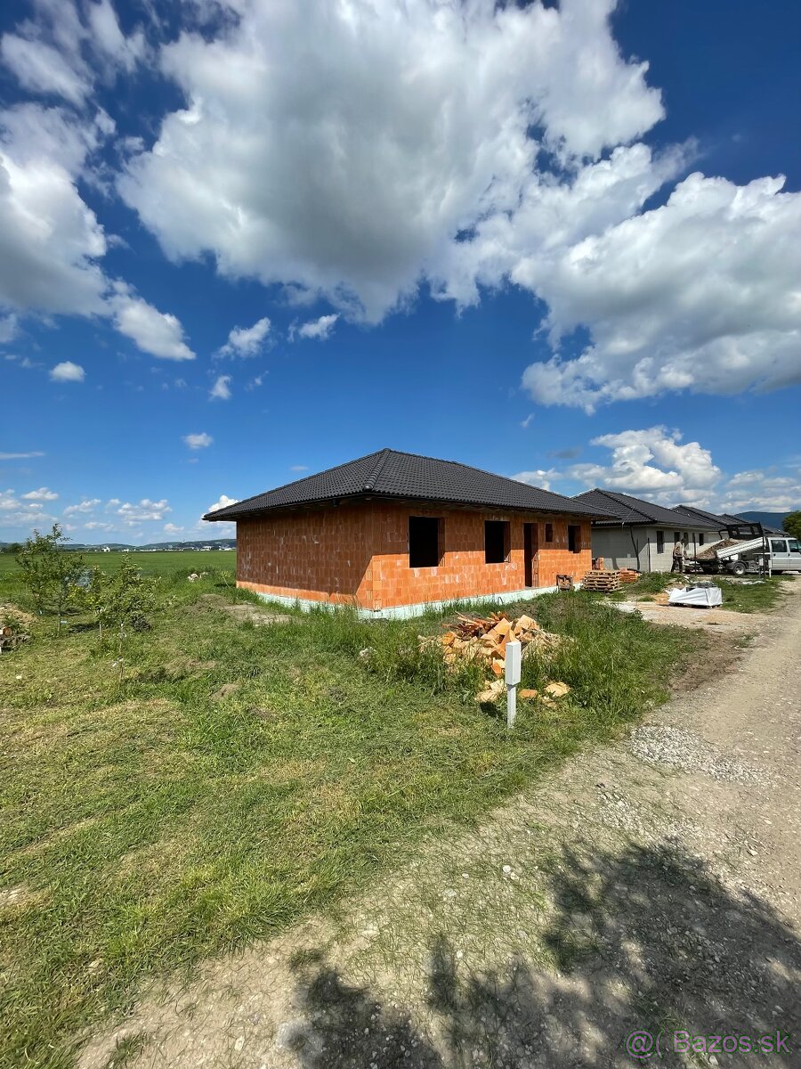 Na predaj novostavba 4-izbového bungalovu – Veľké Bierovce
