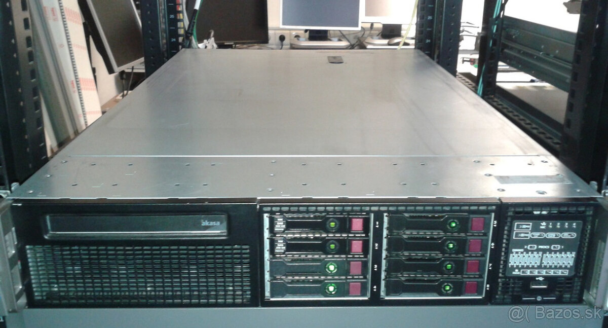 Server vo výbornom stave s 256 GB pamäti