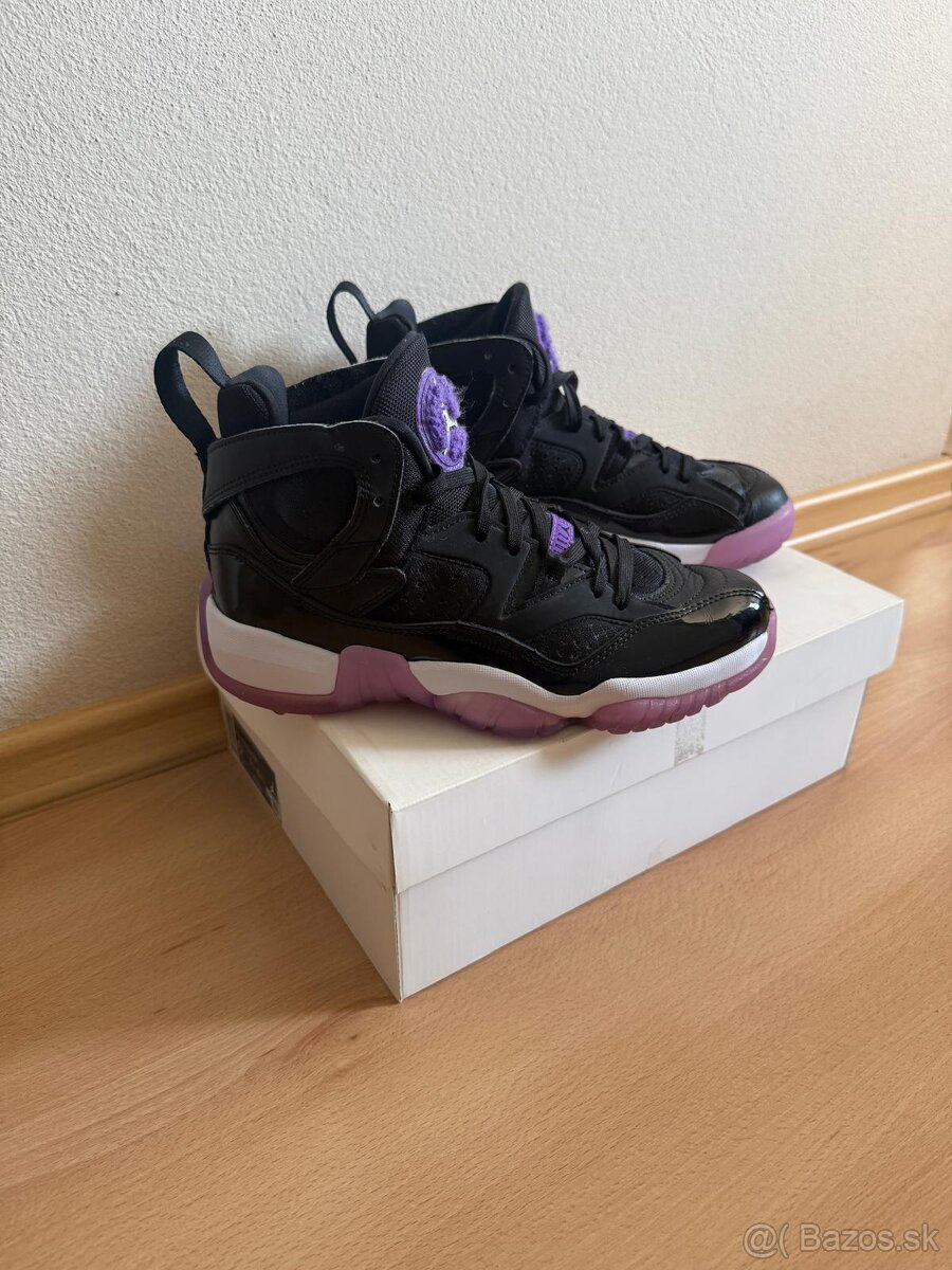 Tenisky Jordan Jumpman Two Trey