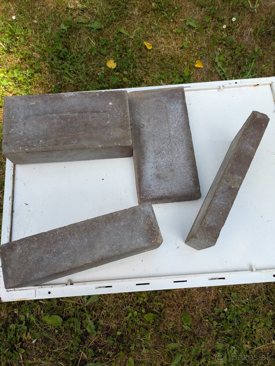 Magnezitové tehly