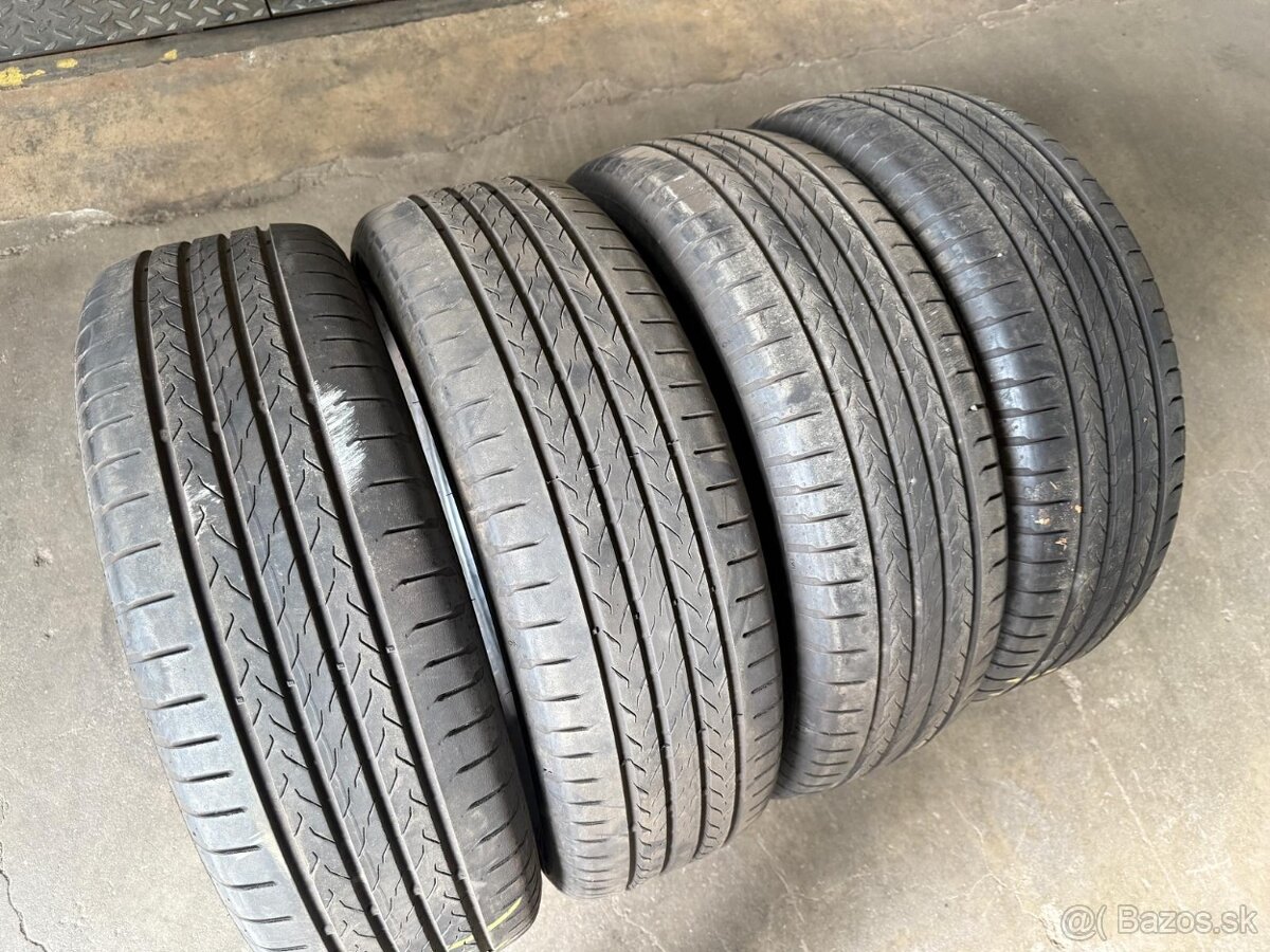 Letne Pneu Continental 215/60 R17 96H Dot:2022