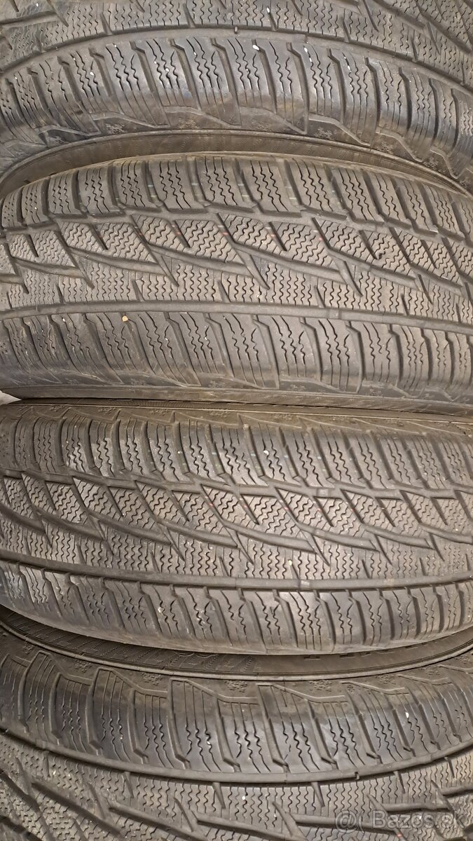 Predám zimný set Peugeot/Citroen 15"-4x108+195/65r15