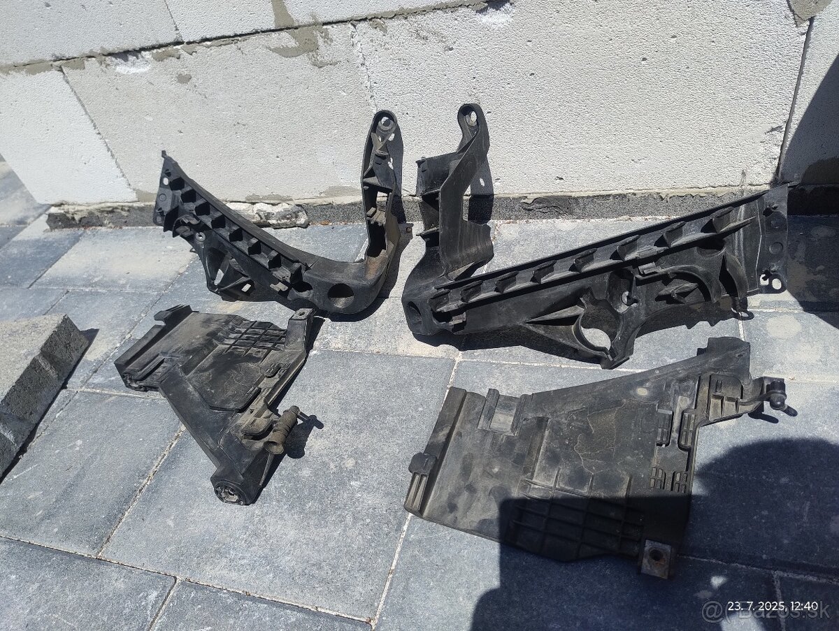 Držiaky svetiel Audi A5
