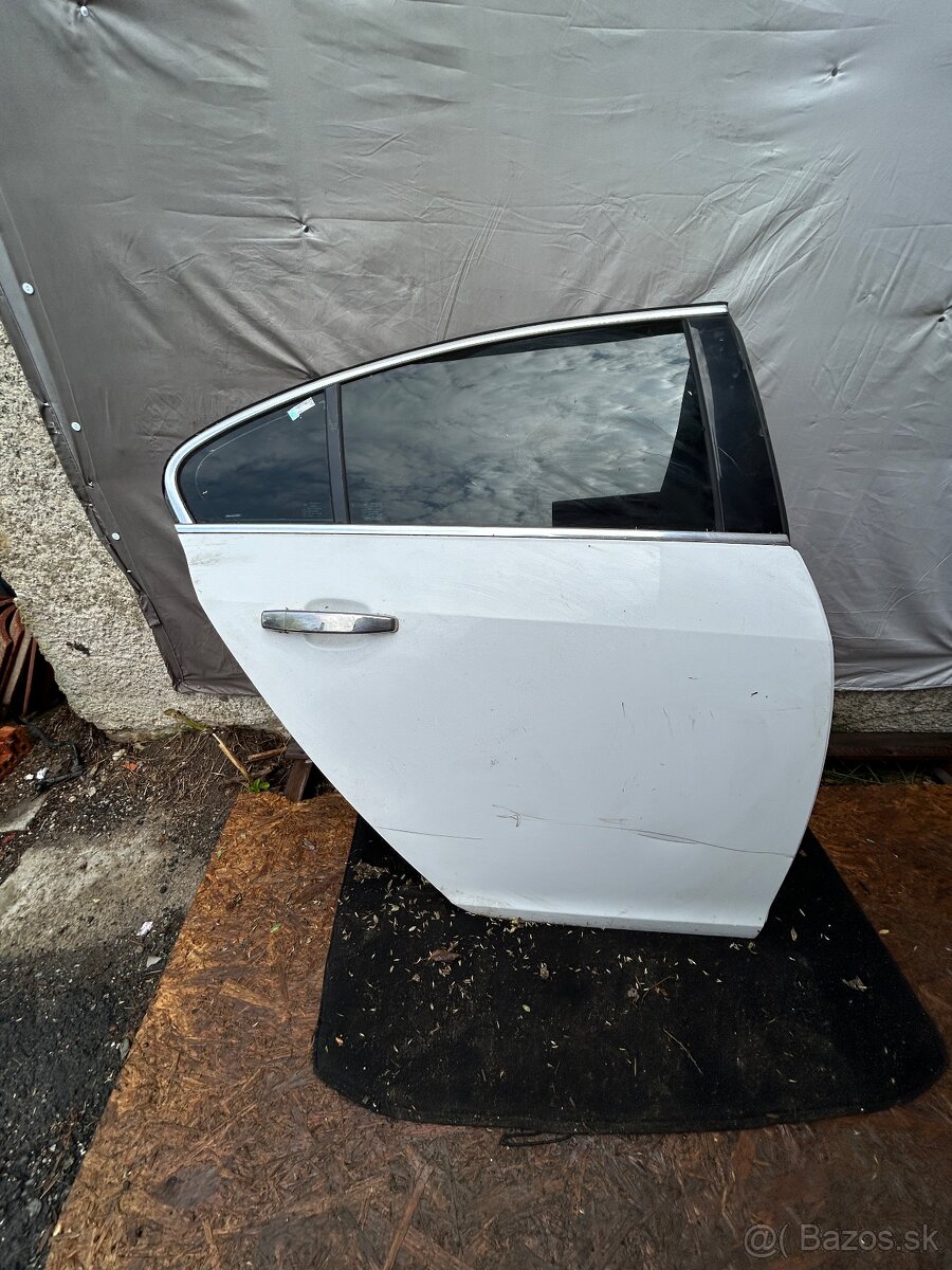 Opel insignia zadne dvere