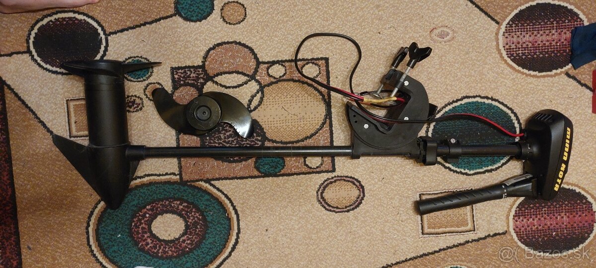 Lodný motor Minn kota traxxis 55