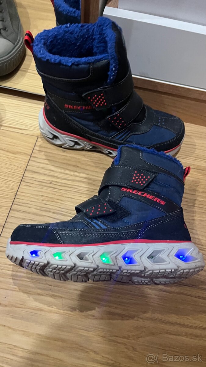 Skechers zimne topanky vel.33,5