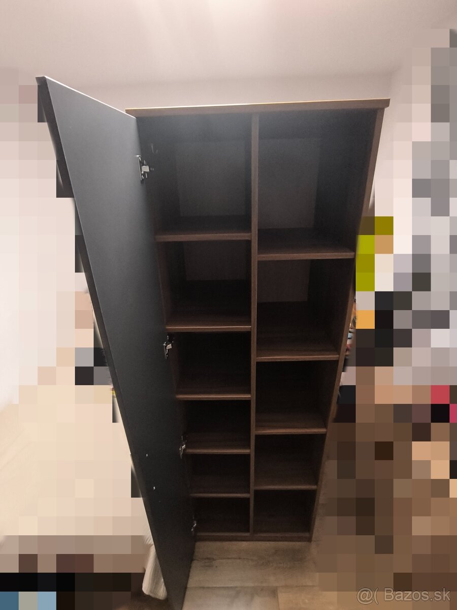 Vysoká skriňa