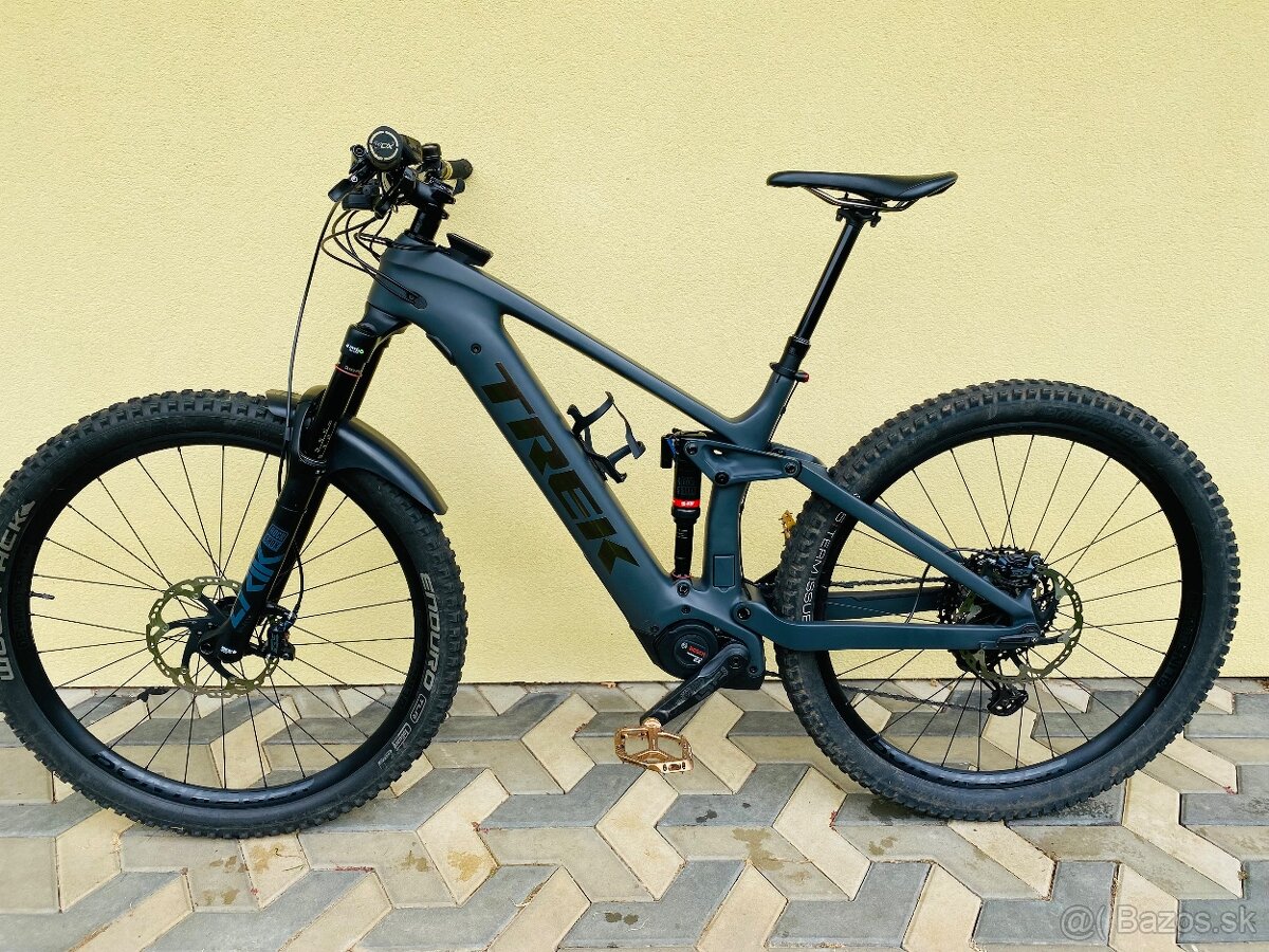 Trek Rail 9.8 XT Project One Karbón