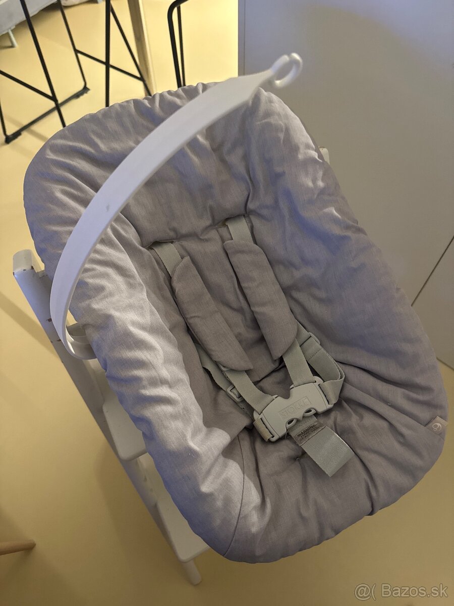 Tripp trapp stokke novorodenec