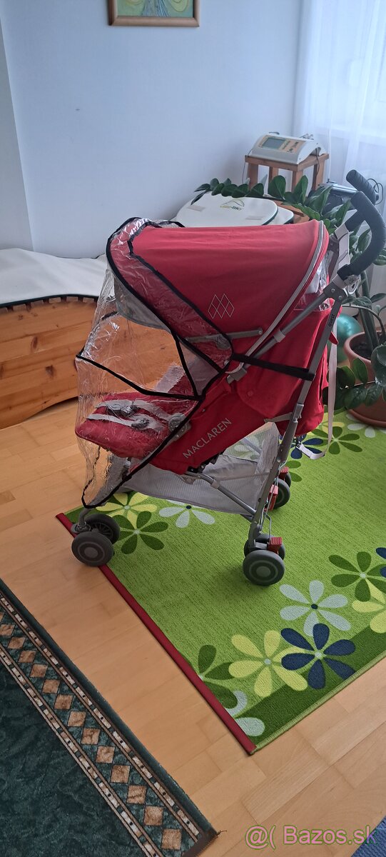 REZERVOVANY- Darujem golfový kočík Maclaren