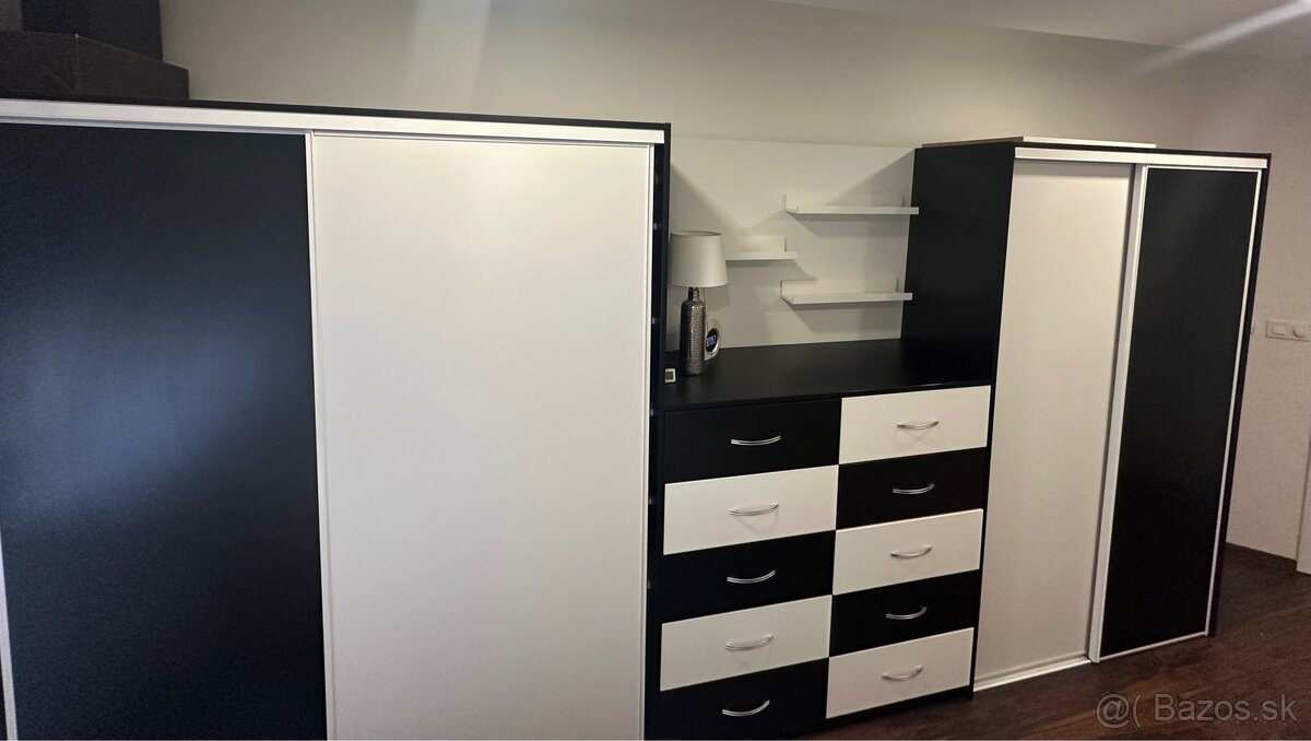 Kvalitna skrinova zostava