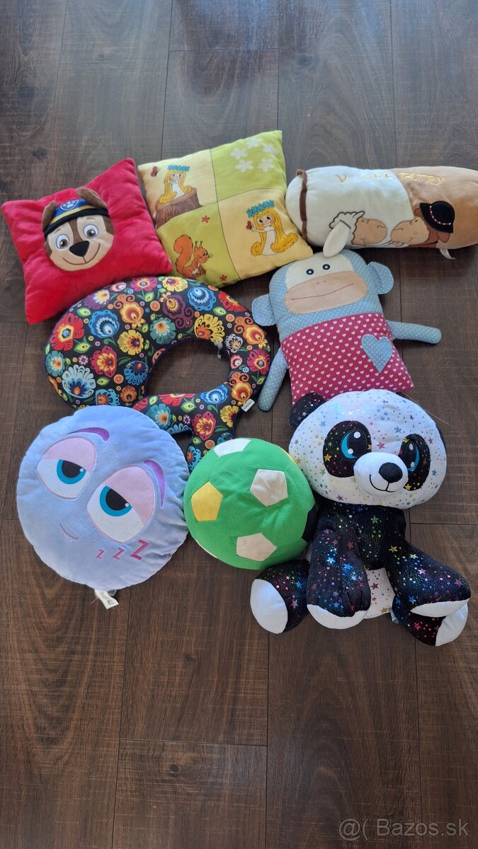 Vankúše plyšáky, futbalová lopta