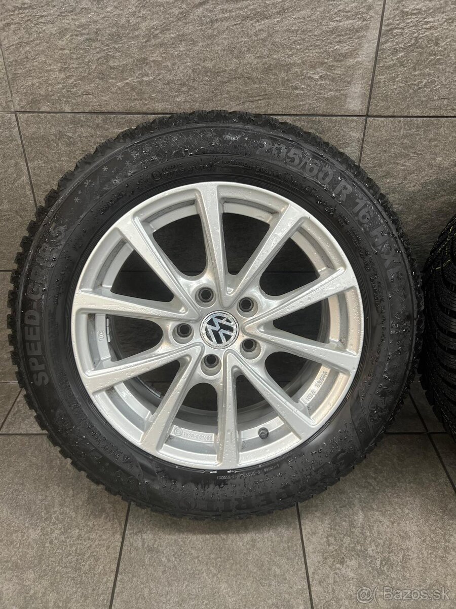 Predam 205/60 R16 zimnu sadu s gumami