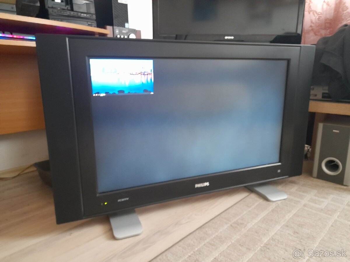 LCD HD TV Philips, uhlopriečka 100 cm