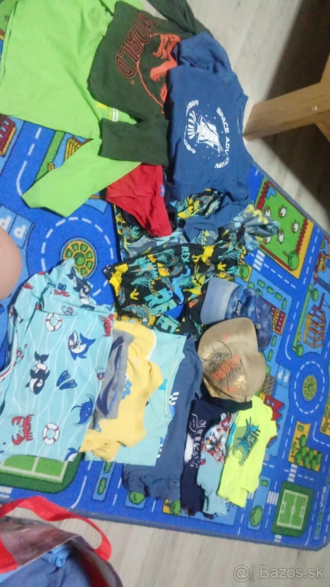 Predám balík oblecenia