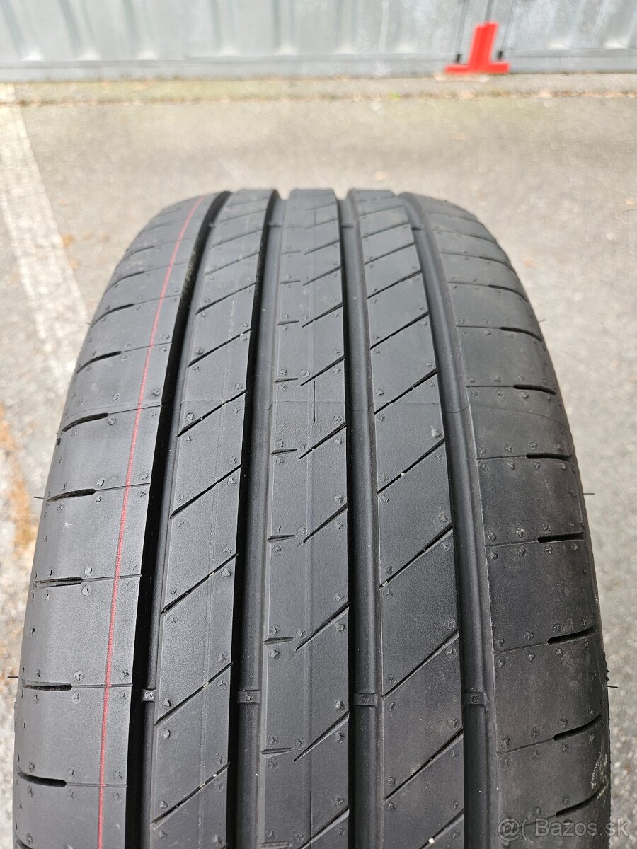 Nové letní pneu GoodYear 235/45 R18