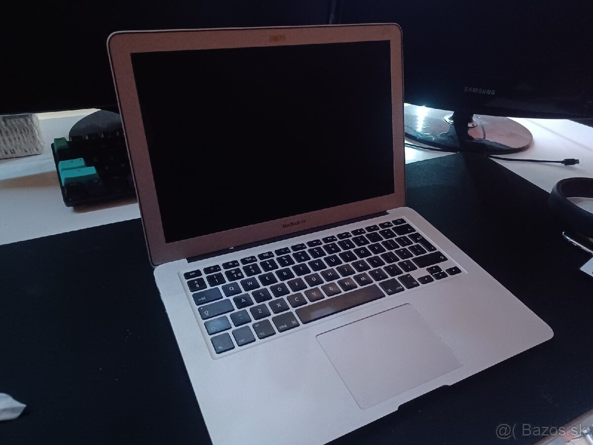 MacBook Air ( 13-inch, early 2015 ) 121 GB
