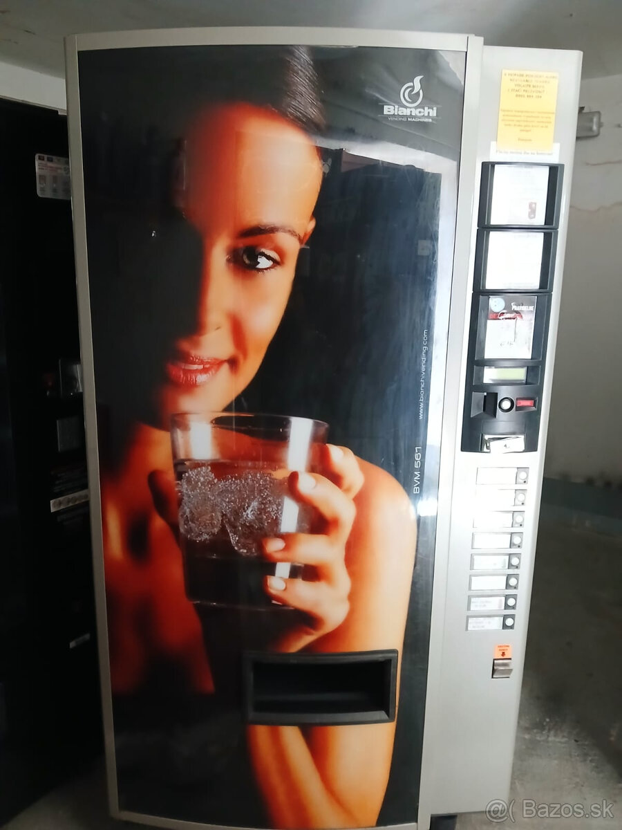 Samoobslužný automat na limo Vendo SVE 561
