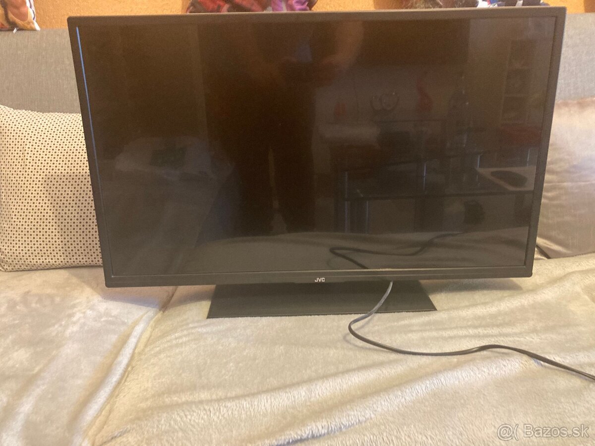 JVC LED uhlopriecka 32" - 72,5cm