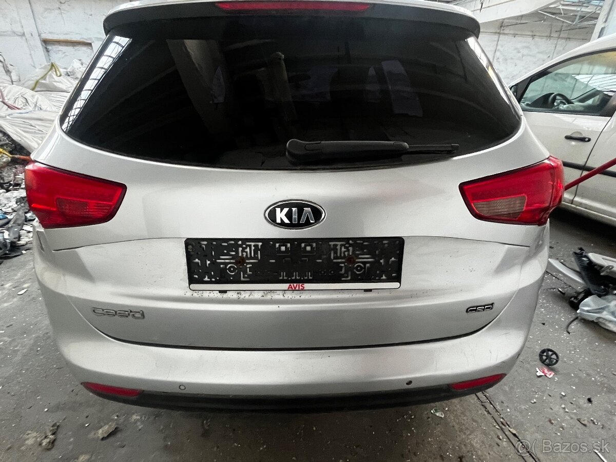 Rozpredam kia ceed 1.6 crdi