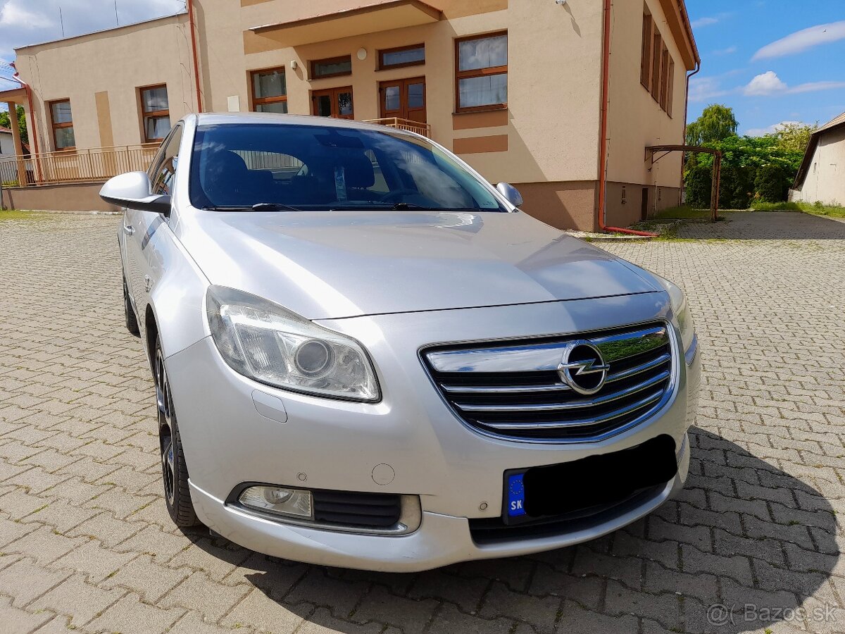 OPEL INSIGNIA 2.0CDTI 131K COSMO 2011