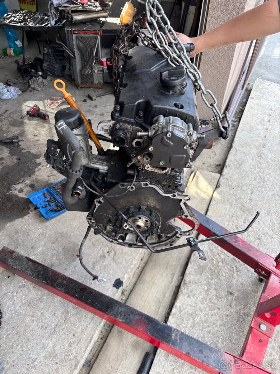 Predám motor 1.9tdi AVF 230t. Km