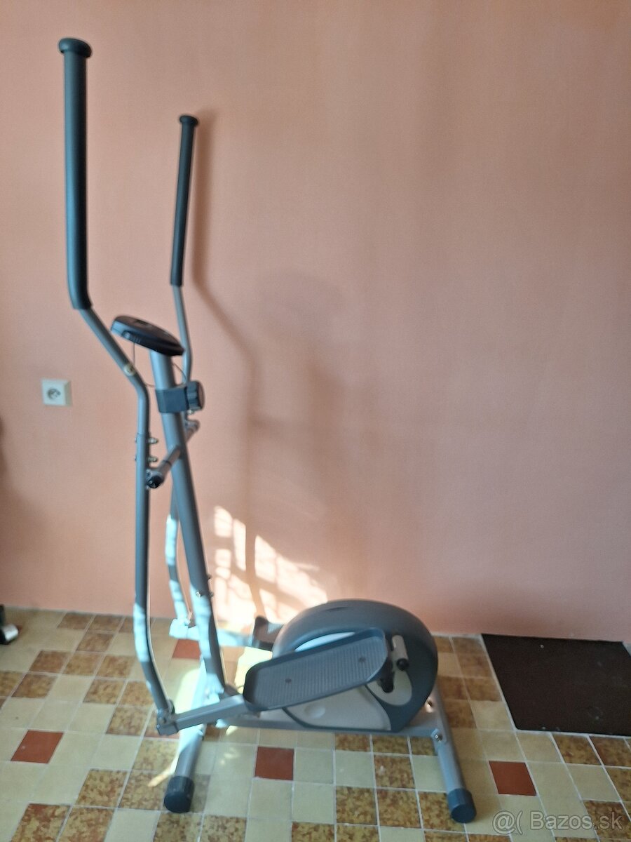 Eliptický trenažér