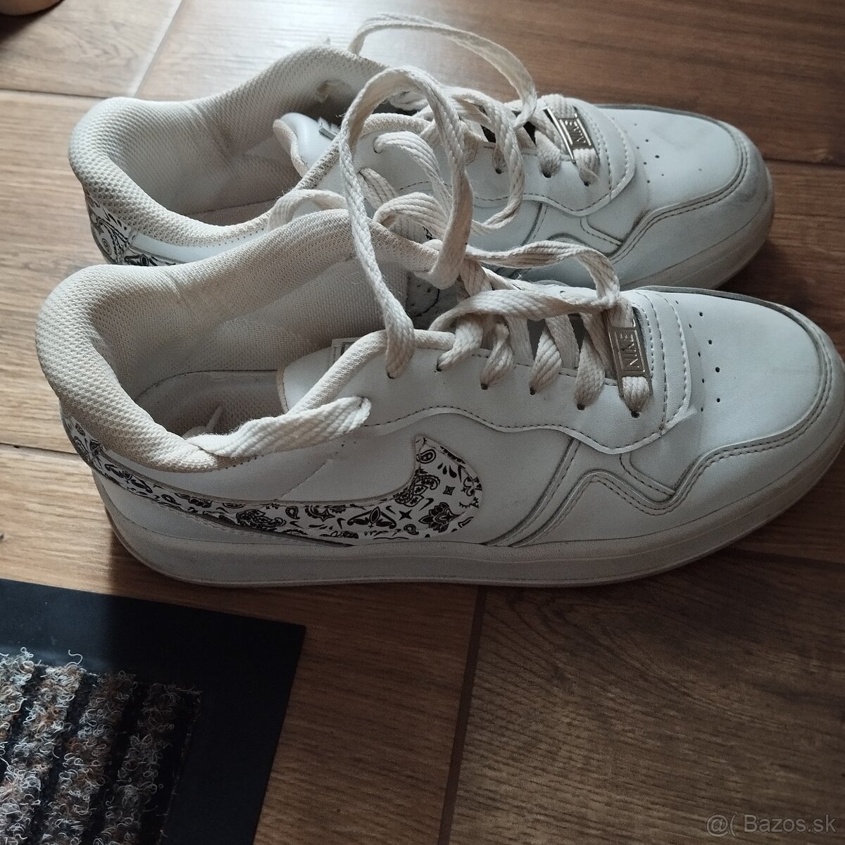 Nike tenisky