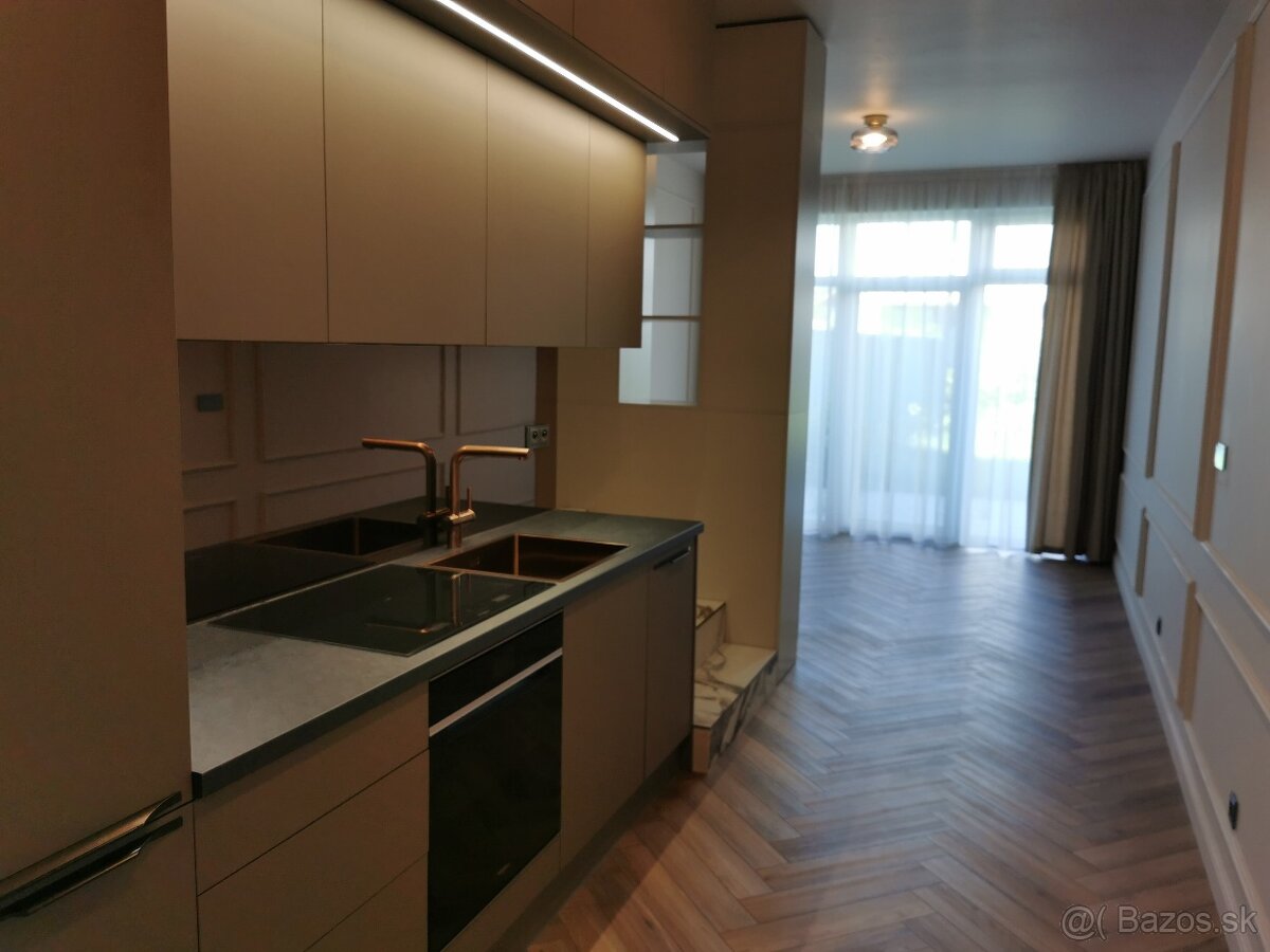 Jarovce Bratislava, Nadštandardný 2 izbový mezonet