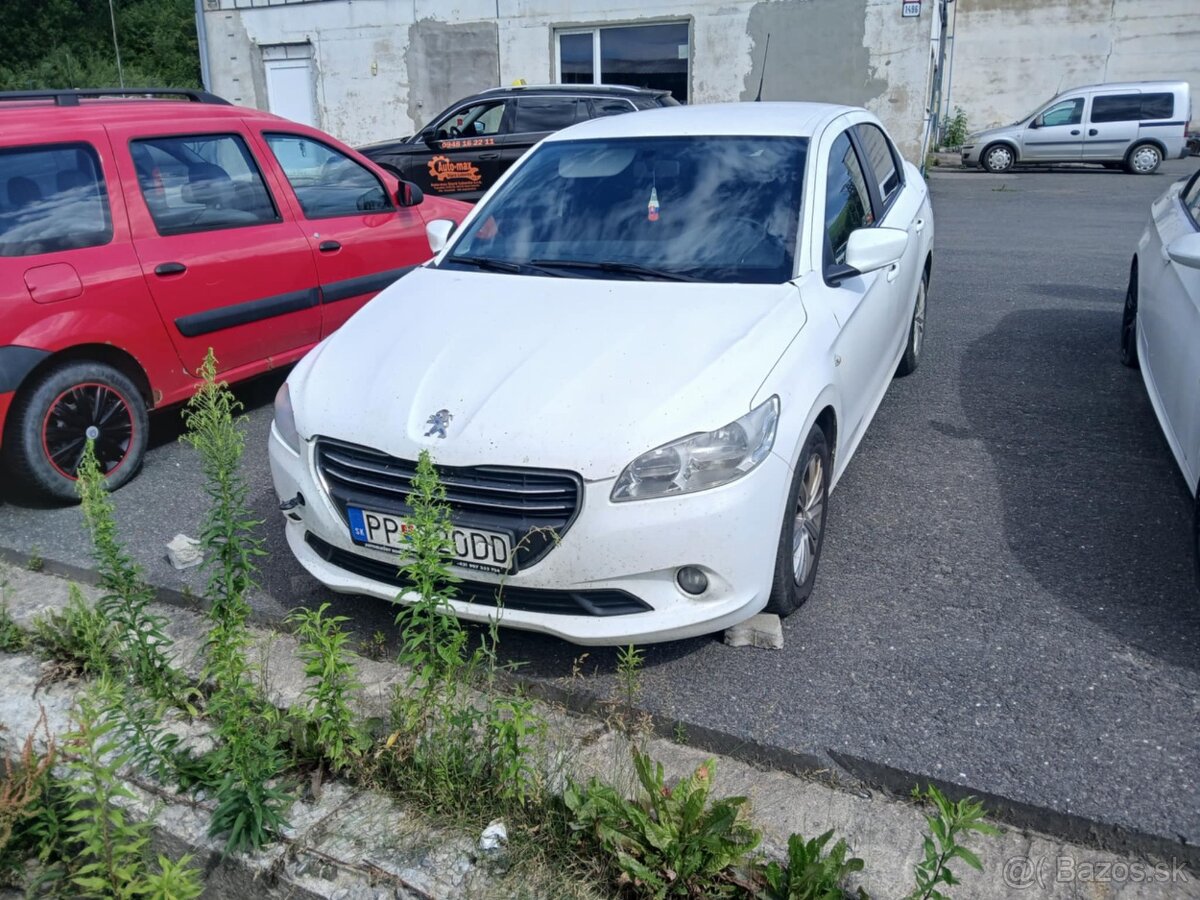 Peugeot 301 1,2 vti 53kw