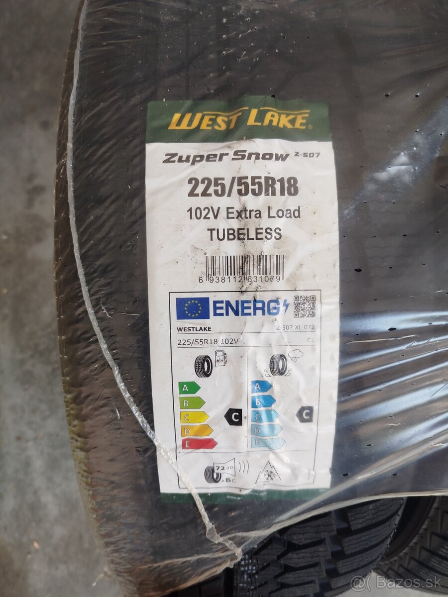 Westlake Zuper Snow Z-507 225/55 R18