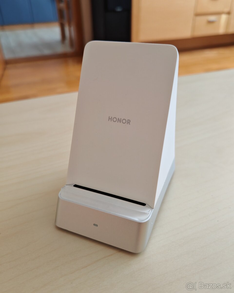 HONOR SuperCharge Wireless Charger Stand (Max 100 W)