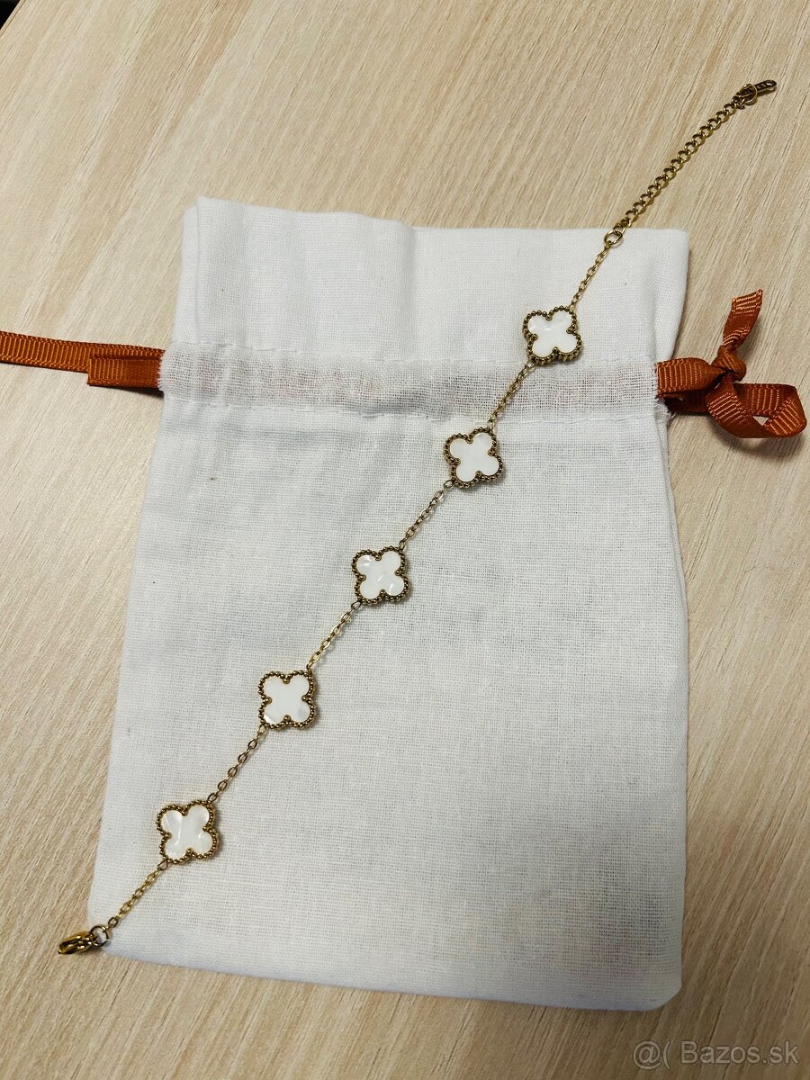 Naramok z nehrdzavejucej ocele