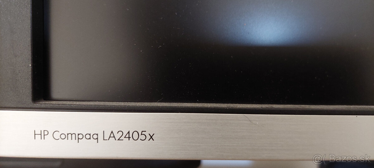 Monitor HP LA2405x