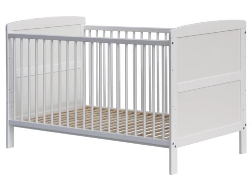 3 za cenu 1 - postieľku, dets. stoličku a cestov. postieľku