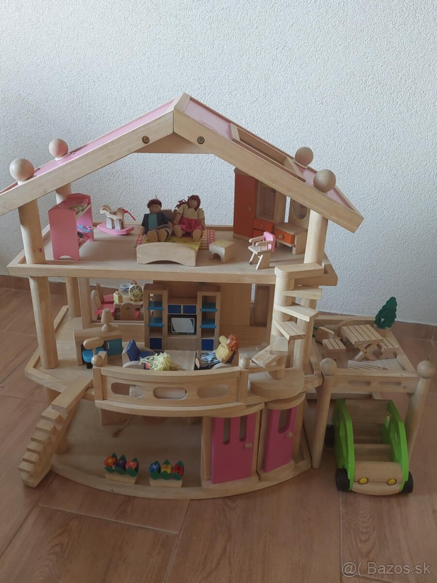 drevený domček