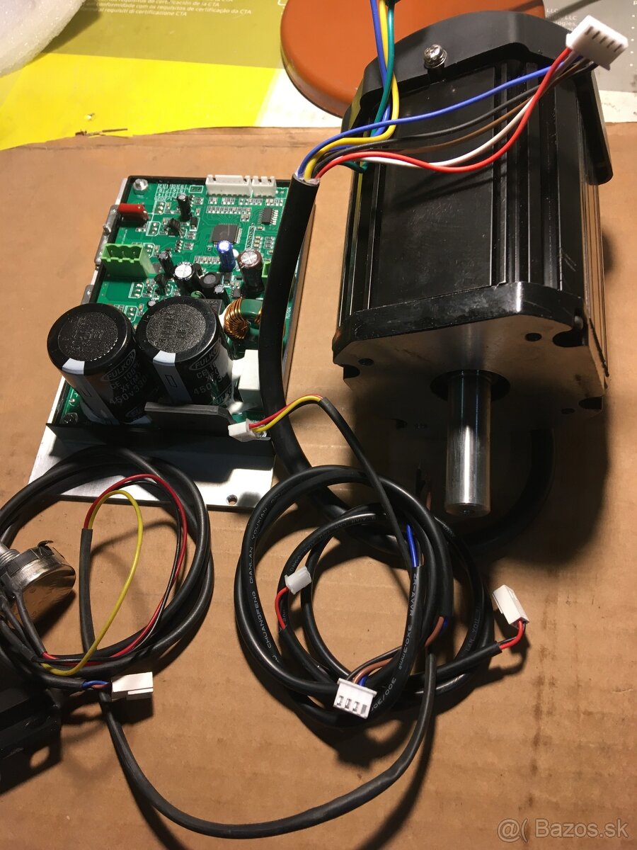 Bezuhlíkový motor-brushless