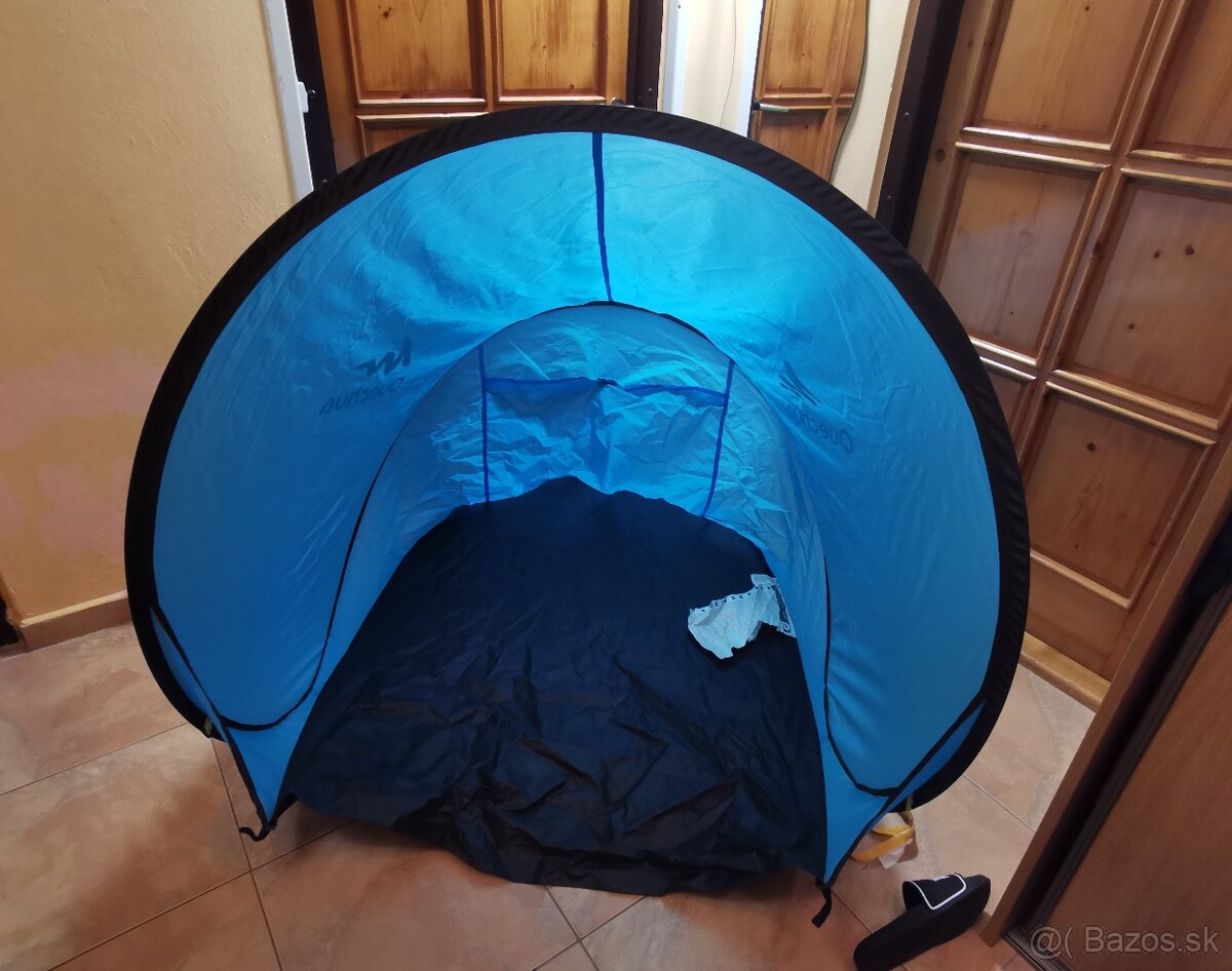 PREDANÝ Samorozkladací stan/prístrešok