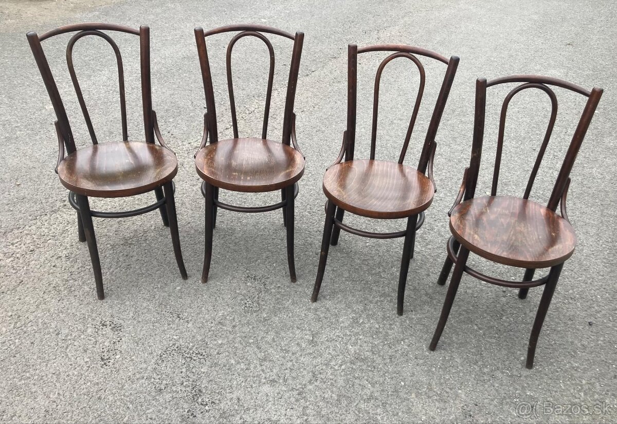 Thonet stoličky