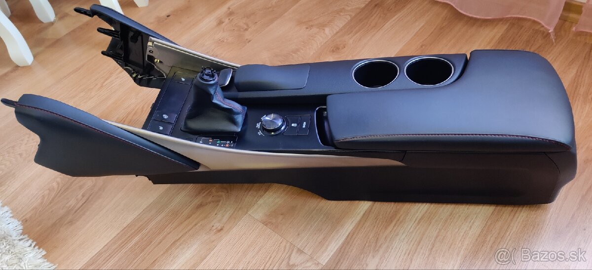 Stredové konzoly pre Lexus RC/IS