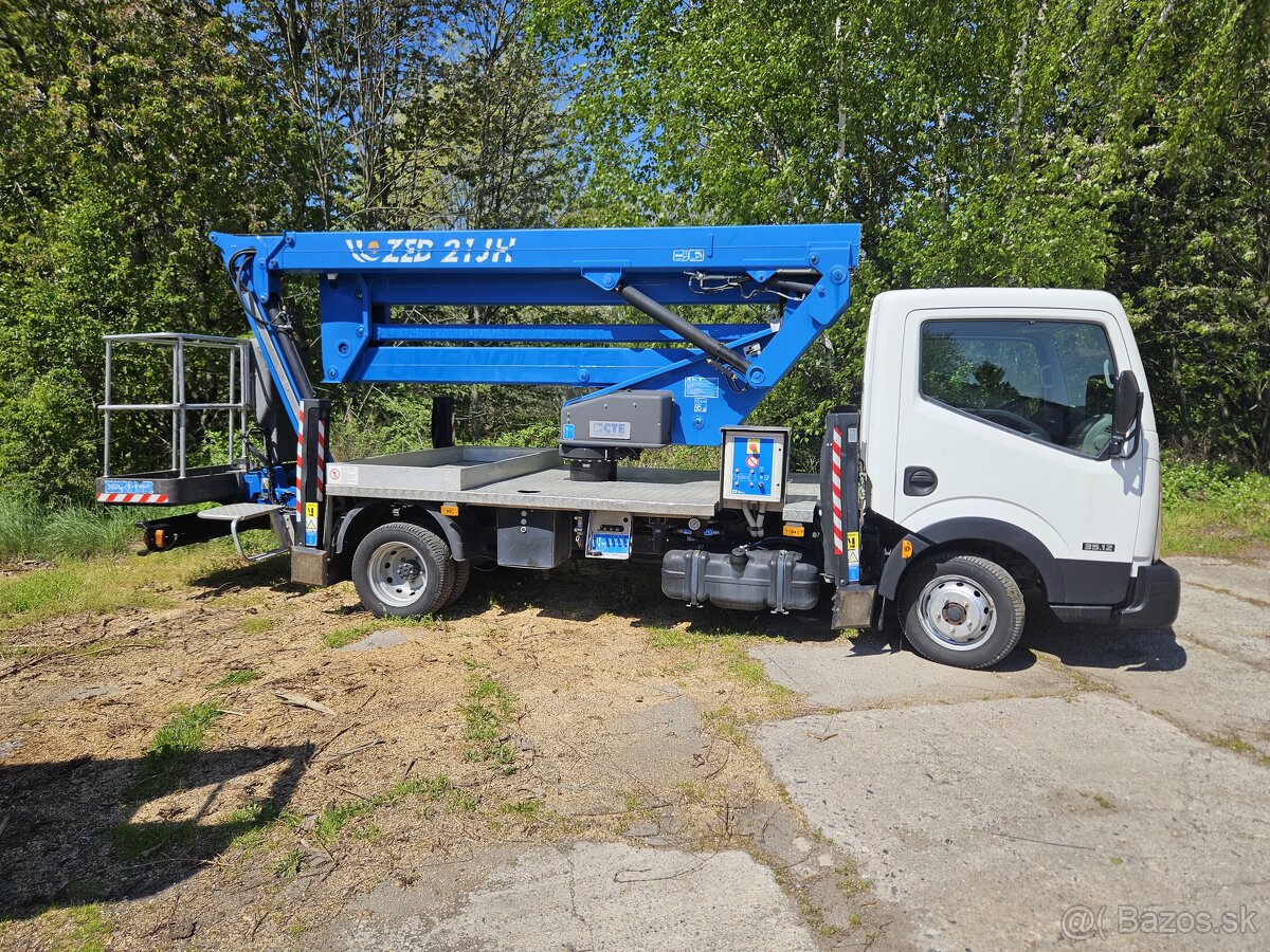 Montážní plošina 21m