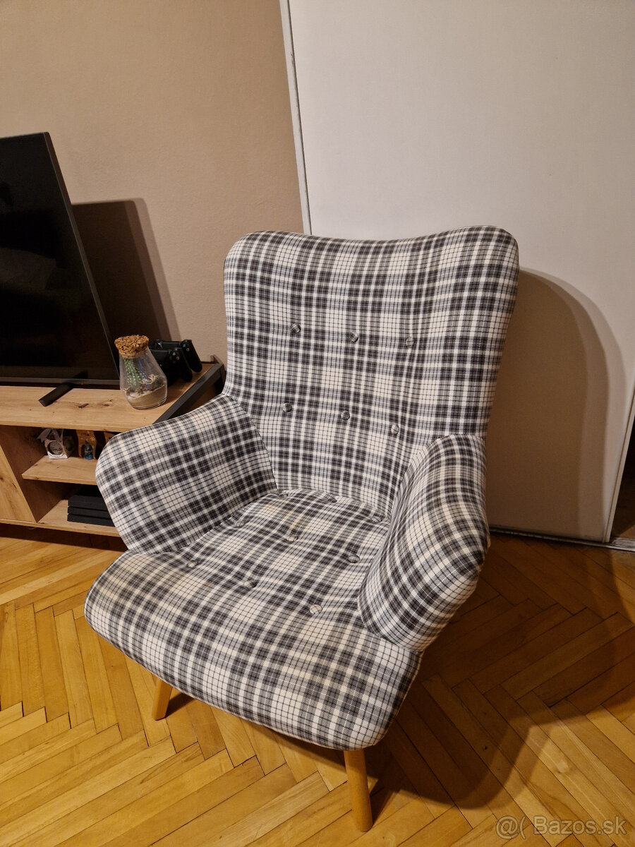 Predám kárované pohldlné kreslo