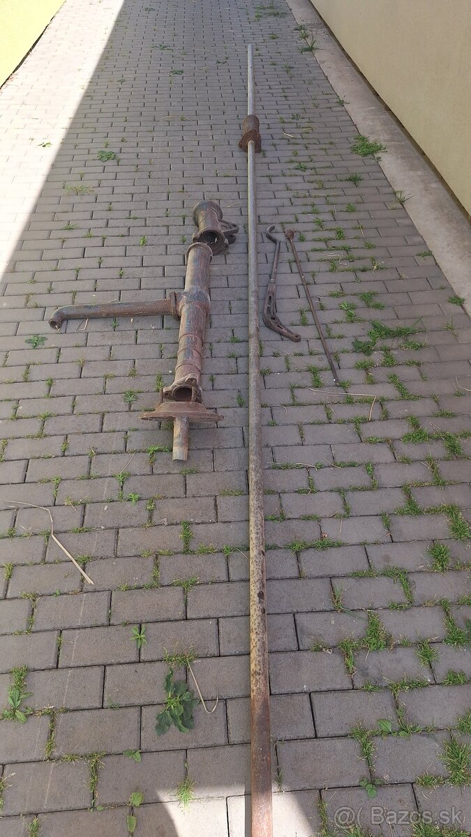 Studna, rucna pumpa
