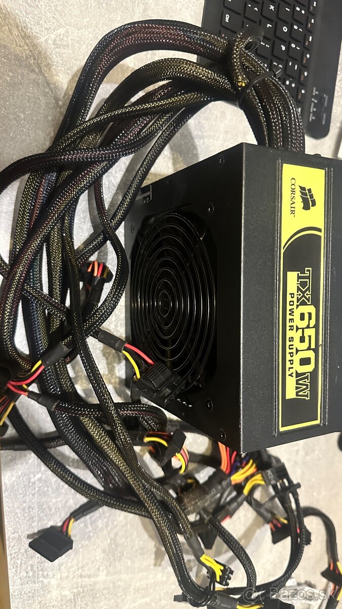 Corsair TX650W