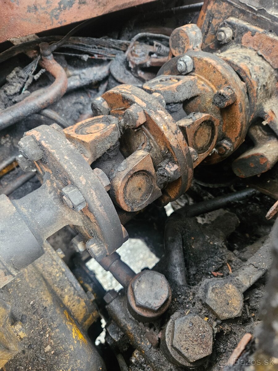 LKT 81 krátky kardan a hydraulický rozvádzač 81 Turbo