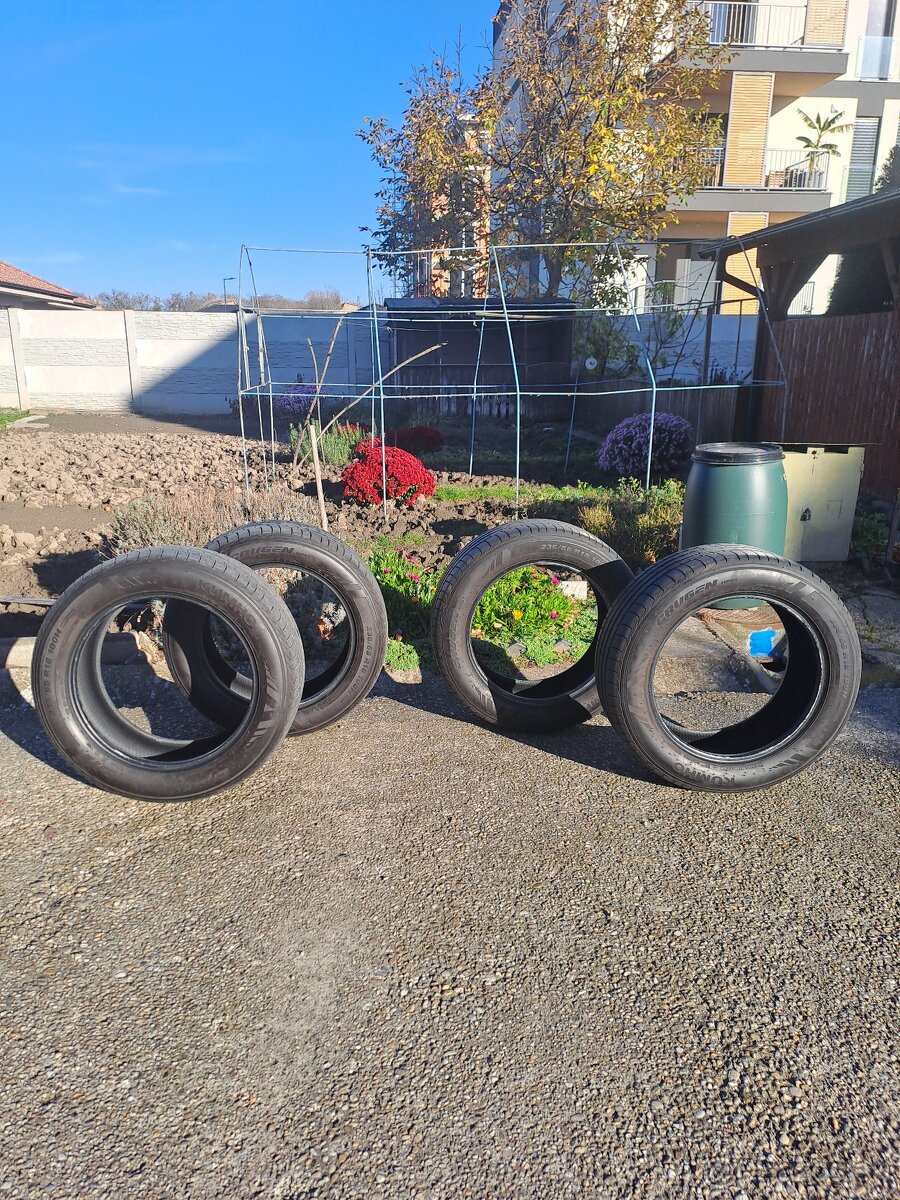 Predám letné pneu Kumho Crugen HP91 235/55 R18 100H